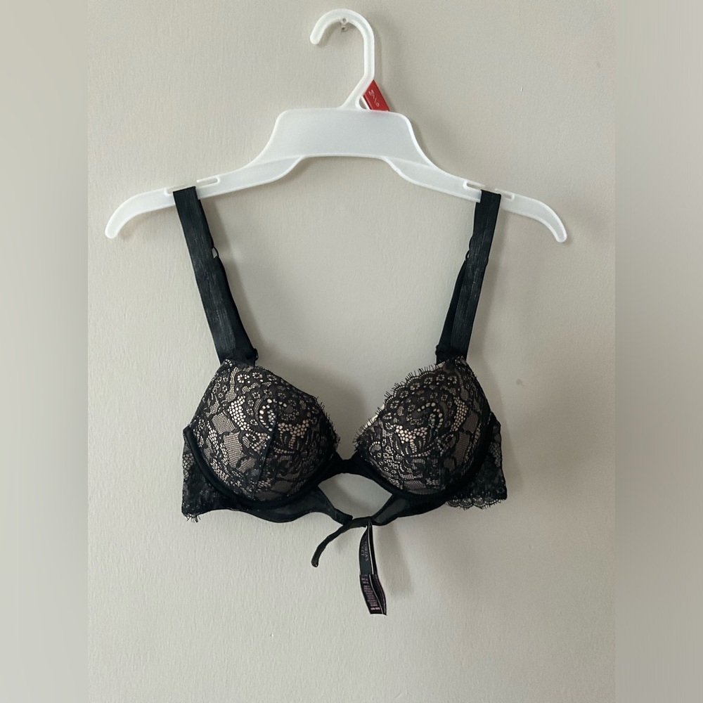 Victoria secret 3 bras